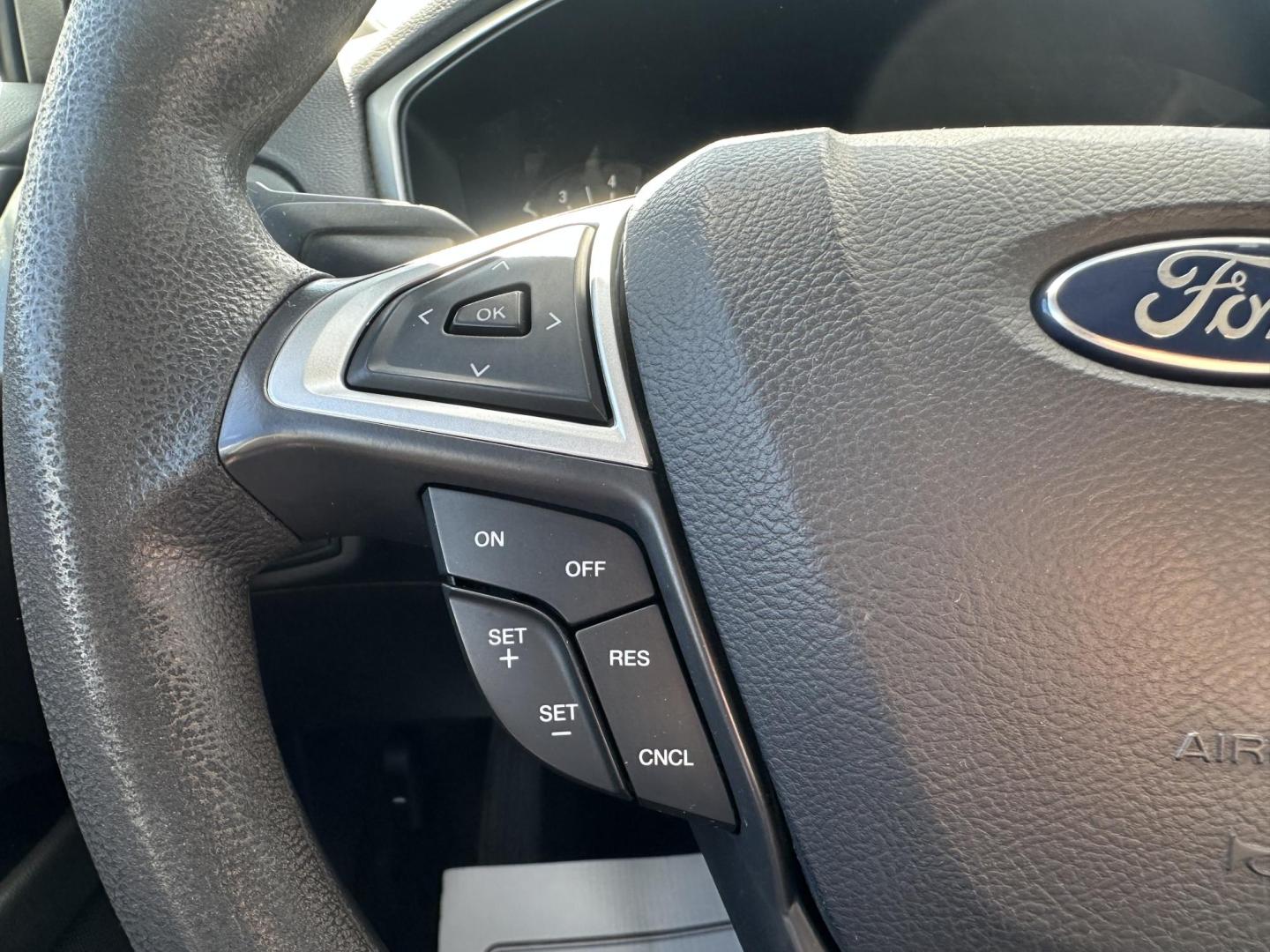 2014 WHITE Ford Fusion SE (1FA6P0H77E5) with an 2.5L L4 DOHC 16V engine, located at 1254 Manheim Pike, Lancaster, PA, 17601, (717) 393-9133, 40.062870, -76.323273 - Photo#12