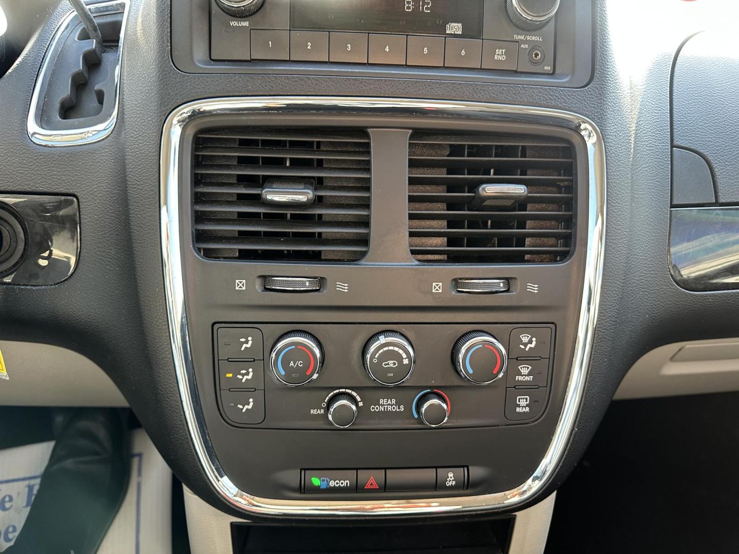 2014 GRAY Dodge Grand Caravan SE (2C4RDGBG8ER) with an 3.6L V6 DOHC 24V engine, 6-Speed Automatic transmission, located at 1254 Manheim Pike, Lancaster, PA, 17601, (717) 393-9133, 40.062870, -76.323273 - Photo#15