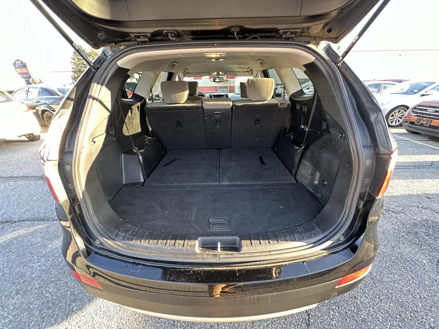 2016 BLACK Hyundai Santa Fe SE AWD (KM8SMDHF5GU) with an 3.3L V6 DOHC 24V engine, 6A transmission, located at 1254 Manheim Pike, Lancaster, PA, 17601, (717) 393-9133, 40.062870, -76.323273 - Photo#9