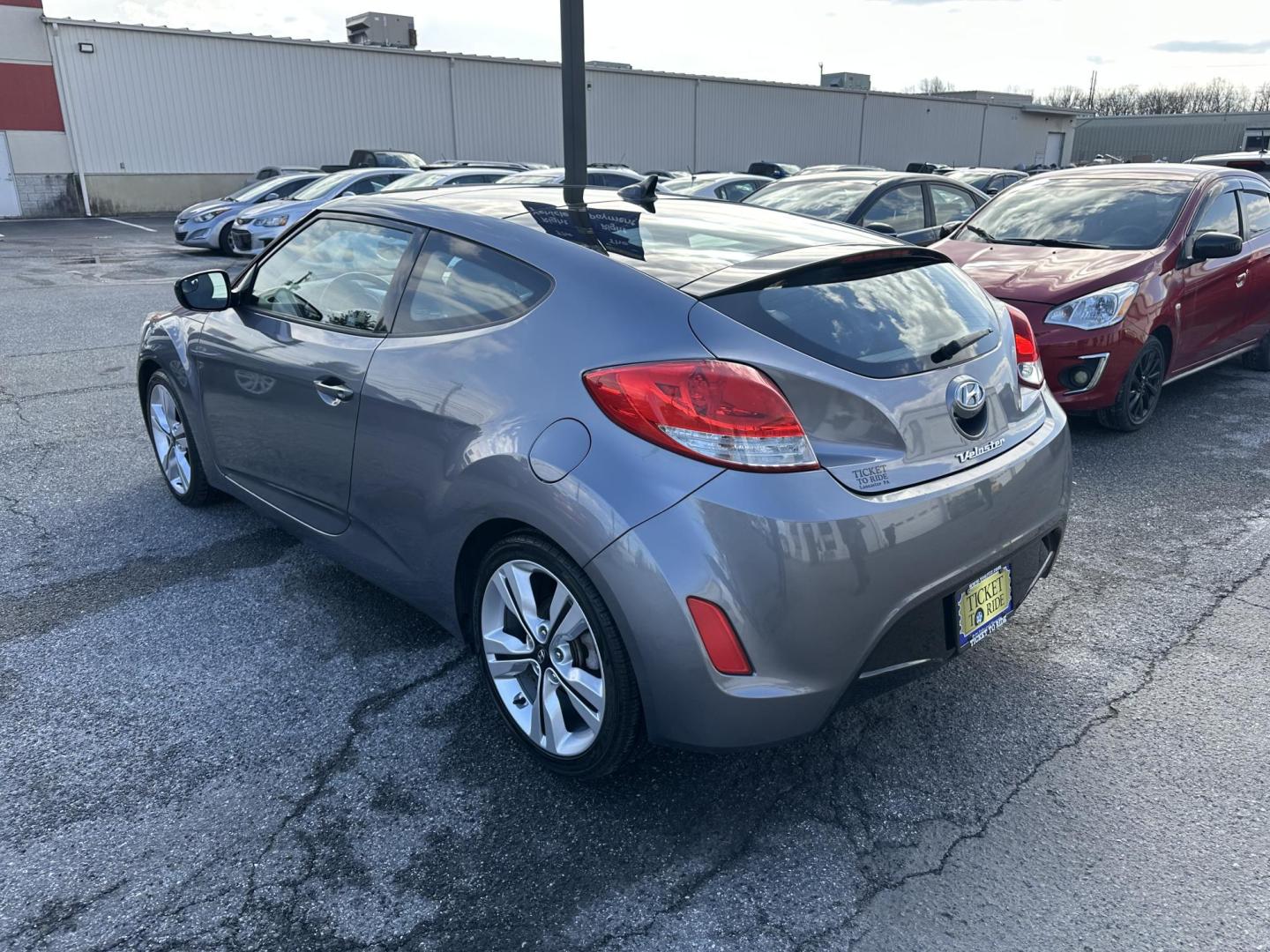 2016 GRAY Hyundai Veloster Base 6MT (KMHTC6AD6GU) with an 1.6L L4 DOHC 16V engine, 6-Speed Manual transmission, located at 1254 Manheim Pike, Lancaster, PA, 17601, (717) 393-9133, 40.062870, -76.323273 - Photo#5