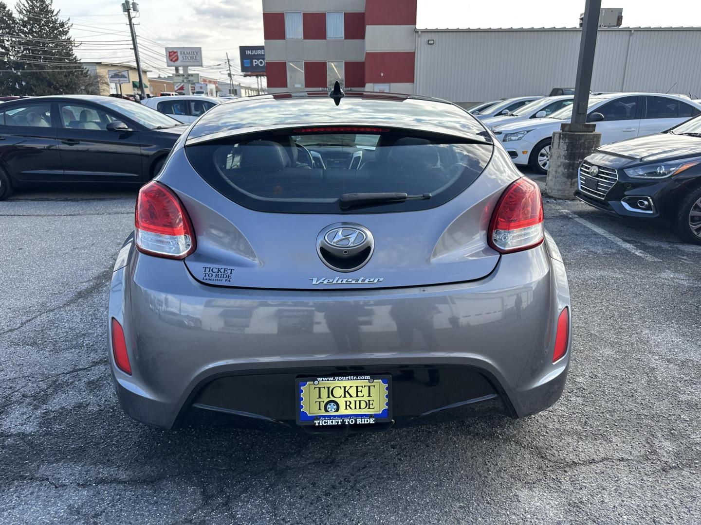 2016 GRAY Hyundai Veloster Base 6MT (KMHTC6AD6GU) with an 1.6L L4 DOHC 16V engine, 6-Speed Manual transmission, located at 1254 Manheim Pike, Lancaster, PA, 17601, (717) 393-9133, 40.062870, -76.323273 - Photo#6