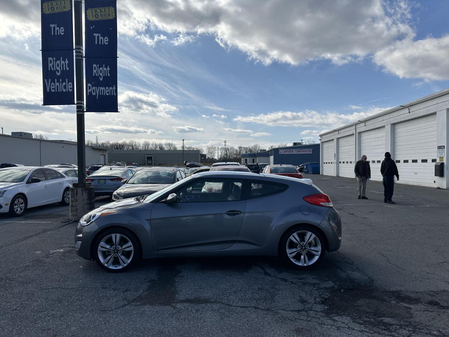 2016 GRAY Hyundai Veloster Base 6MT (KMHTC6AD6GU) with an 1.6L L4 DOHC 16V engine, 6-Speed Manual transmission, located at 1254 Manheim Pike, Lancaster, PA, 17601, (717) 393-9133, 40.062870, -76.323273 - Photo#7