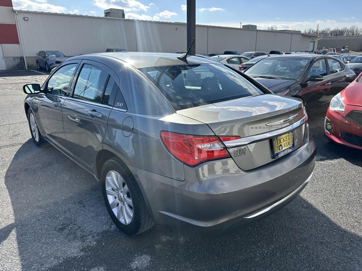 2013 GRAY Chrysler 200 Touring (1C3CCBBB6DN) with an 2.4L L4 DOHC 16V engine, 6-Speed Automatic transmission, located at 1254 Manheim Pike, Lancaster, PA, 17601, (717) 393-9133, 40.062870, -76.323273 - Photo#6
