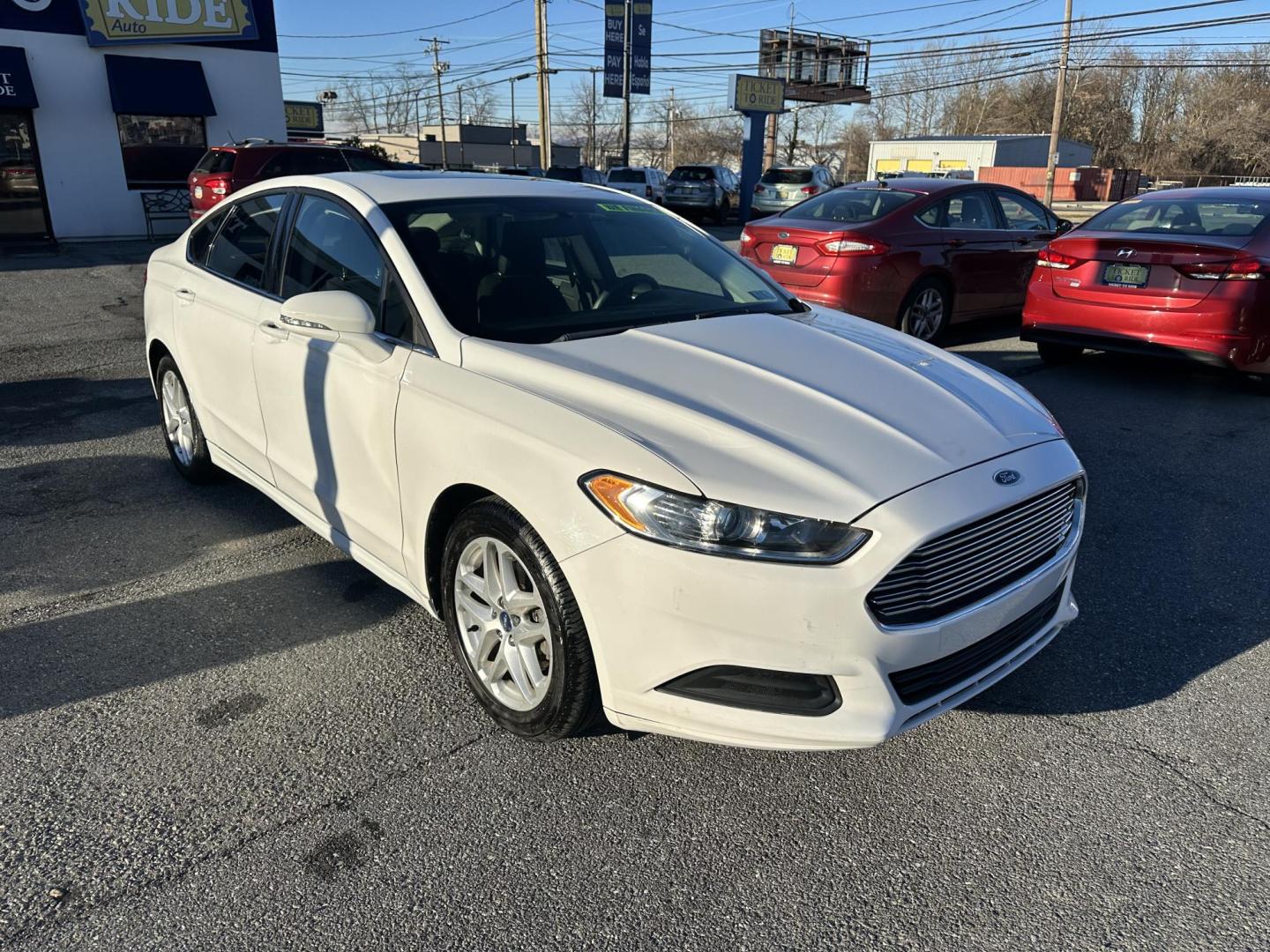 2014 WHITE Ford Fusion SE (1FA6P0H72E5) with an 2.5L L4 DOHC 16V engine, located at 1254 Manheim Pike, Lancaster, PA, 17601, (717) 393-9133, 40.062870, -76.323273 - Photo#1