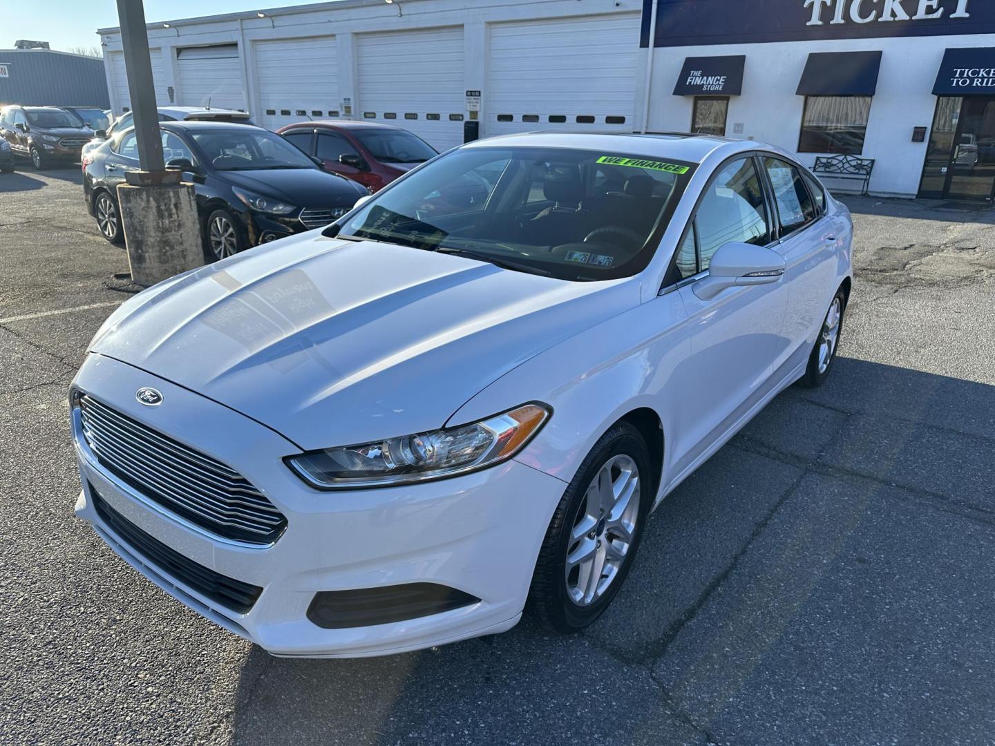 2014 WHITE Ford Fusion SE (1FA6P0H72E5) with an 2.5L L4 DOHC 16V engine, located at 1254 Manheim Pike, Lancaster, PA, 17601, (717) 393-9133, 40.062870, -76.323273 - Photo#2
