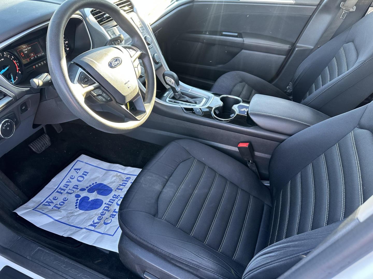 2014 WHITE Ford Fusion SE (1FA6P0H72E5) with an 2.5L L4 DOHC 16V engine, located at 1254 Manheim Pike, Lancaster, PA, 17601, (717) 393-9133, 40.062870, -76.323273 - Photo#8