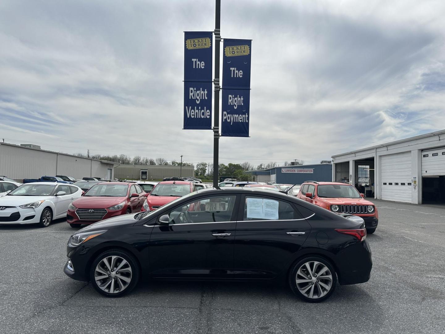 2018 BLACK Hyundai Accent Limited 4-Door 6A (3KPC34A35JE) with an 1.6L L4 DOHC 16V engine, 6A transmission, located at 1254 Manheim Pike, Lancaster, PA, 17601, (717) 393-9133, 40.062870, -76.323273 - Photo#7