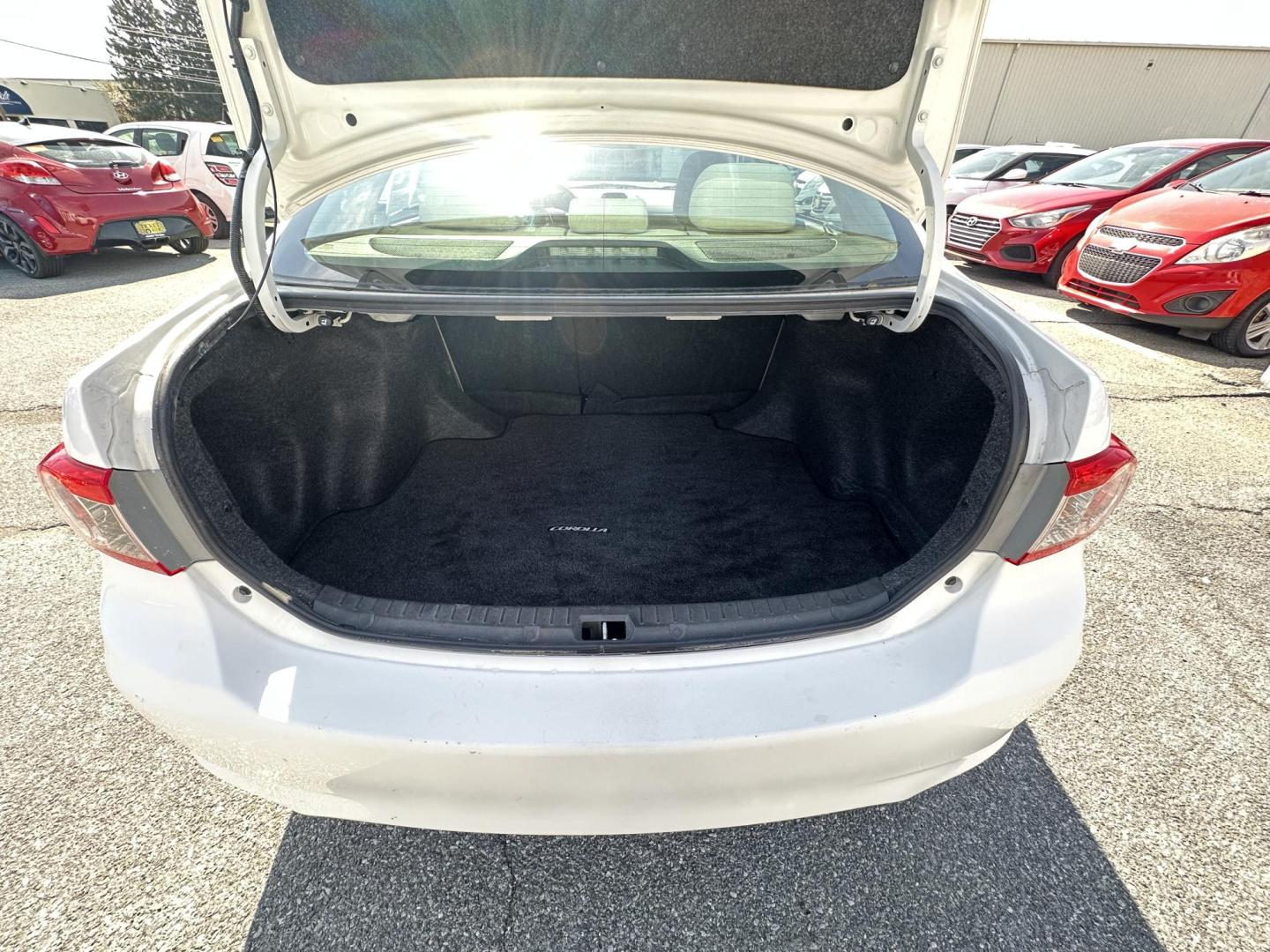 2013 WHITE Toyota Corolla S 5-Speed MT (2T1BU4EE5DC) with an 1.8L L4 DOHC 16V engine, 5-Speed Manual transmission, located at 1254 Manheim Pike, Lancaster, PA, 17601, (717) 393-9133, 40.062870, -76.323273 - Photo#8