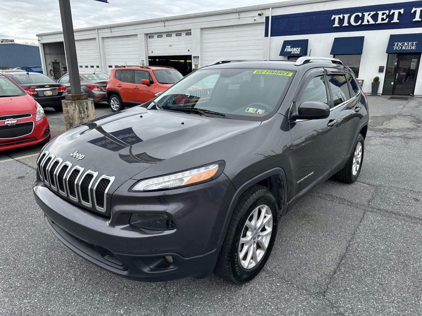 2015 DARK GRAY Jeep Cherokee Latitude 4WD (1C4PJMCSXFW) with an 3.2L V6 DOHC 24V engine, 9-Speed Automatic transmission, located at 1254 Manheim Pike, Lancaster, PA, 17601, (717) 393-9133, 40.062870, -76.323273 - Photo#0