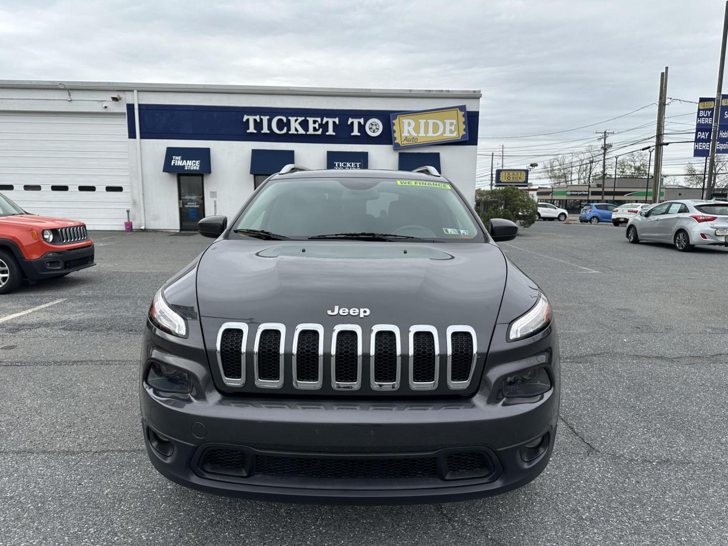 2015 DARK GRAY Jeep Cherokee Latitude 4WD (1C4PJMCSXFW) with an 3.2L V6 DOHC 24V engine, 9-Speed Automatic transmission, located at 1254 Manheim Pike, Lancaster, PA, 17601, (717) 393-9133, 40.062870, -76.323273 - Photo#1