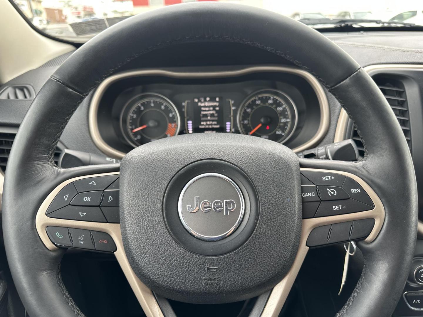 2015 DARK GRAY Jeep Cherokee Latitude 4WD (1C4PJMCSXFW) with an 3.2L V6 DOHC 24V engine, 9-Speed Automatic transmission, located at 1254 Manheim Pike, Lancaster, PA, 17601, (717) 393-9133, 40.062870, -76.323273 - Photo#10