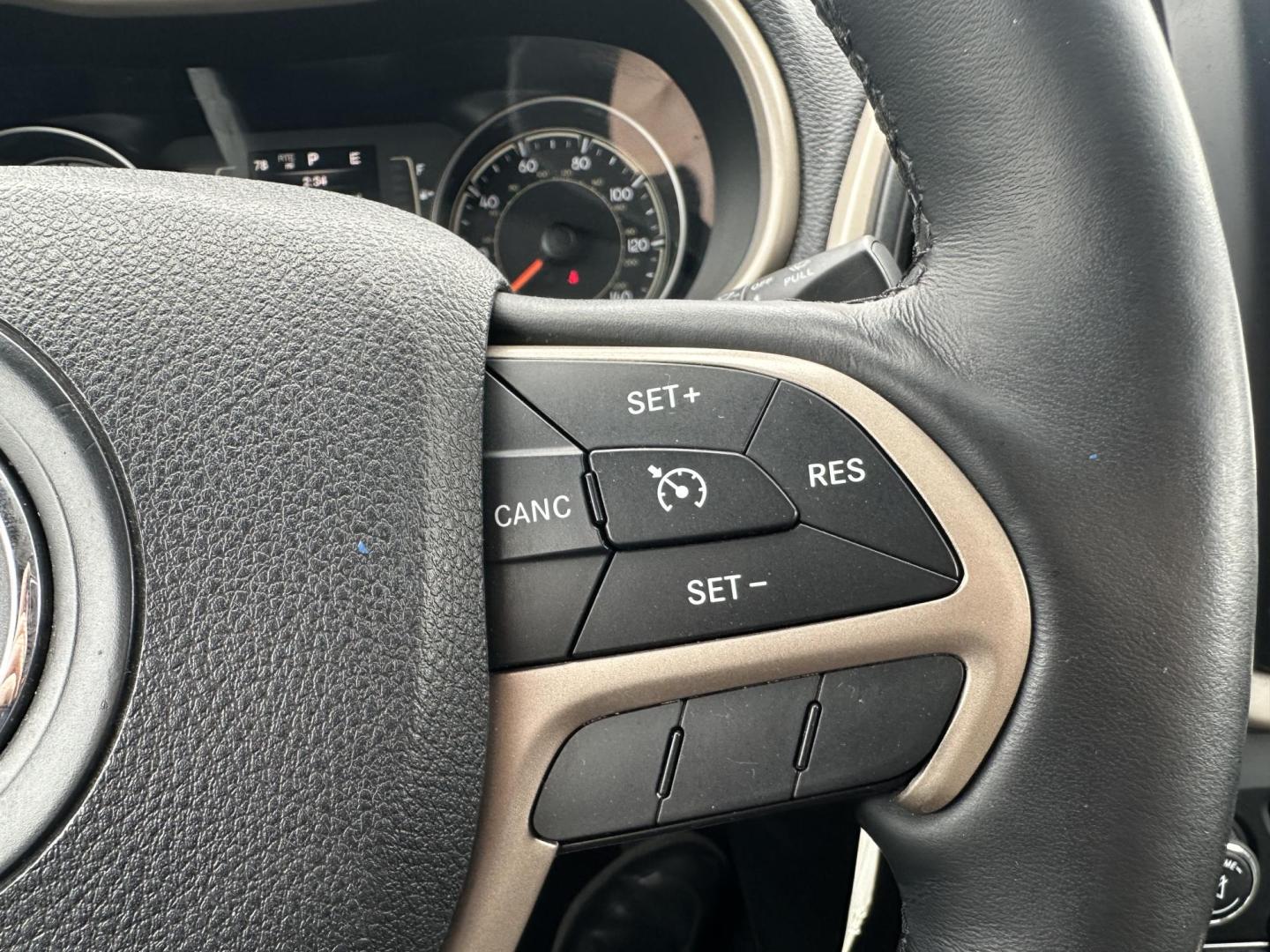 2015 DARK GRAY Jeep Cherokee Latitude 4WD (1C4PJMCSXFW) with an 3.2L V6 DOHC 24V engine, 9-Speed Automatic transmission, located at 1254 Manheim Pike, Lancaster, PA, 17601, (717) 393-9133, 40.062870, -76.323273 - Photo#14