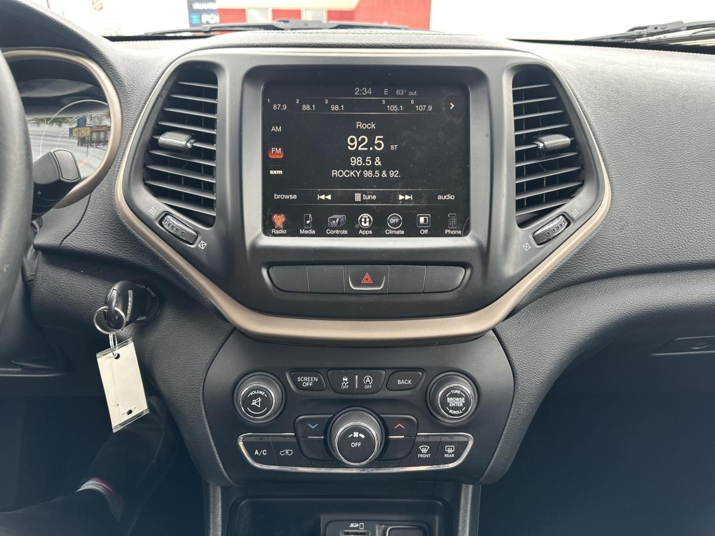2015 DARK GRAY Jeep Cherokee Latitude 4WD (1C4PJMCSXFW) with an 3.2L V6 DOHC 24V engine, 9-Speed Automatic transmission, located at 1254 Manheim Pike, Lancaster, PA, 17601, (717) 393-9133, 40.062870, -76.323273 - Photo#17