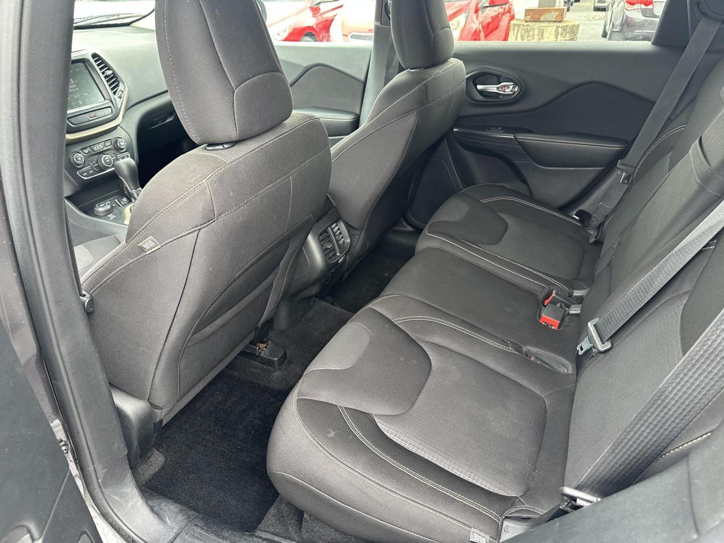2015 DARK GRAY Jeep Cherokee Latitude 4WD (1C4PJMCSXFW) with an 3.2L V6 DOHC 24V engine, 9-Speed Automatic transmission, located at 1254 Manheim Pike, Lancaster, PA, 17601, (717) 393-9133, 40.062870, -76.323273 - Photo#7