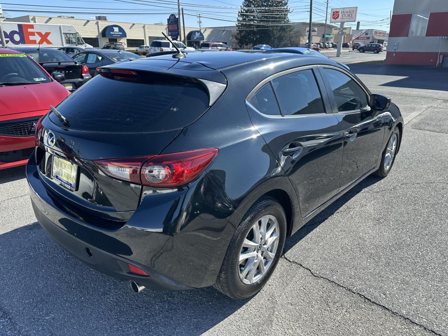2015 BLACK Mazda MAZDA3 i Touring AT 5-Door (3MZBM1L72FM) with an 2.0L L4 DOHC 16V engine, 6-Speed Automatic transmission, located at 1254 Manheim Pike, Lancaster, PA, 17601, (717) 393-9133, 40.062870, -76.323273 - Photo#5