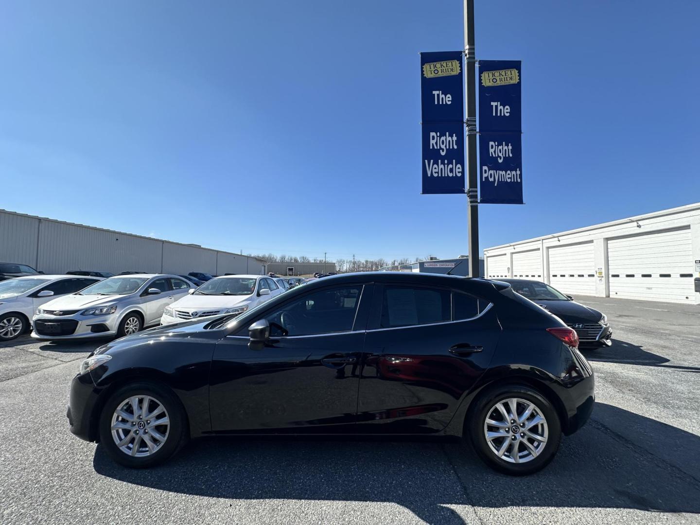 2015 BLACK Mazda MAZDA3 i Touring AT 5-Door (3MZBM1L72FM) with an 2.0L L4 DOHC 16V engine, 6-Speed Automatic transmission, located at 1254 Manheim Pike, Lancaster, PA, 17601, (717) 393-9133, 40.062870, -76.323273 - Photo#7