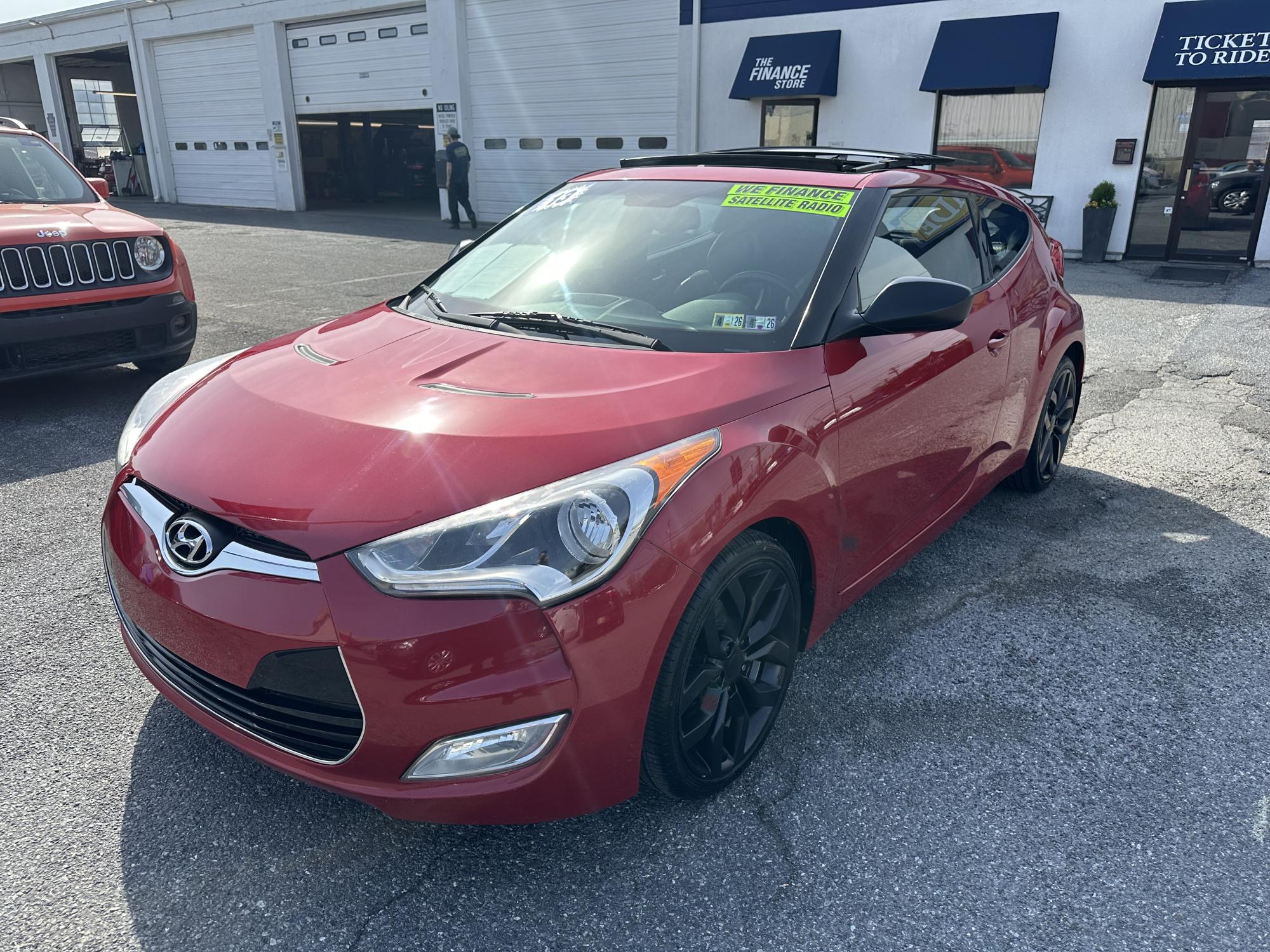 photo of 2013 Hyundai Veloster Base