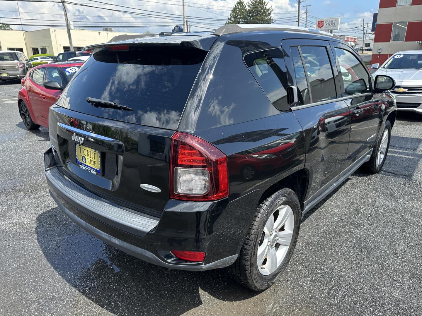 2015 BLACK Jeep Compass Latitude 4WD (1C4NJDEB8FD) with an 2.4L L4 DOHC 16V engine, Continuously Variable Transmission transmission, located at 1254 Manheim Pike, Lancaster, PA, 17601, (717) 393-9133, 40.062870, -76.323273 - Photo#4