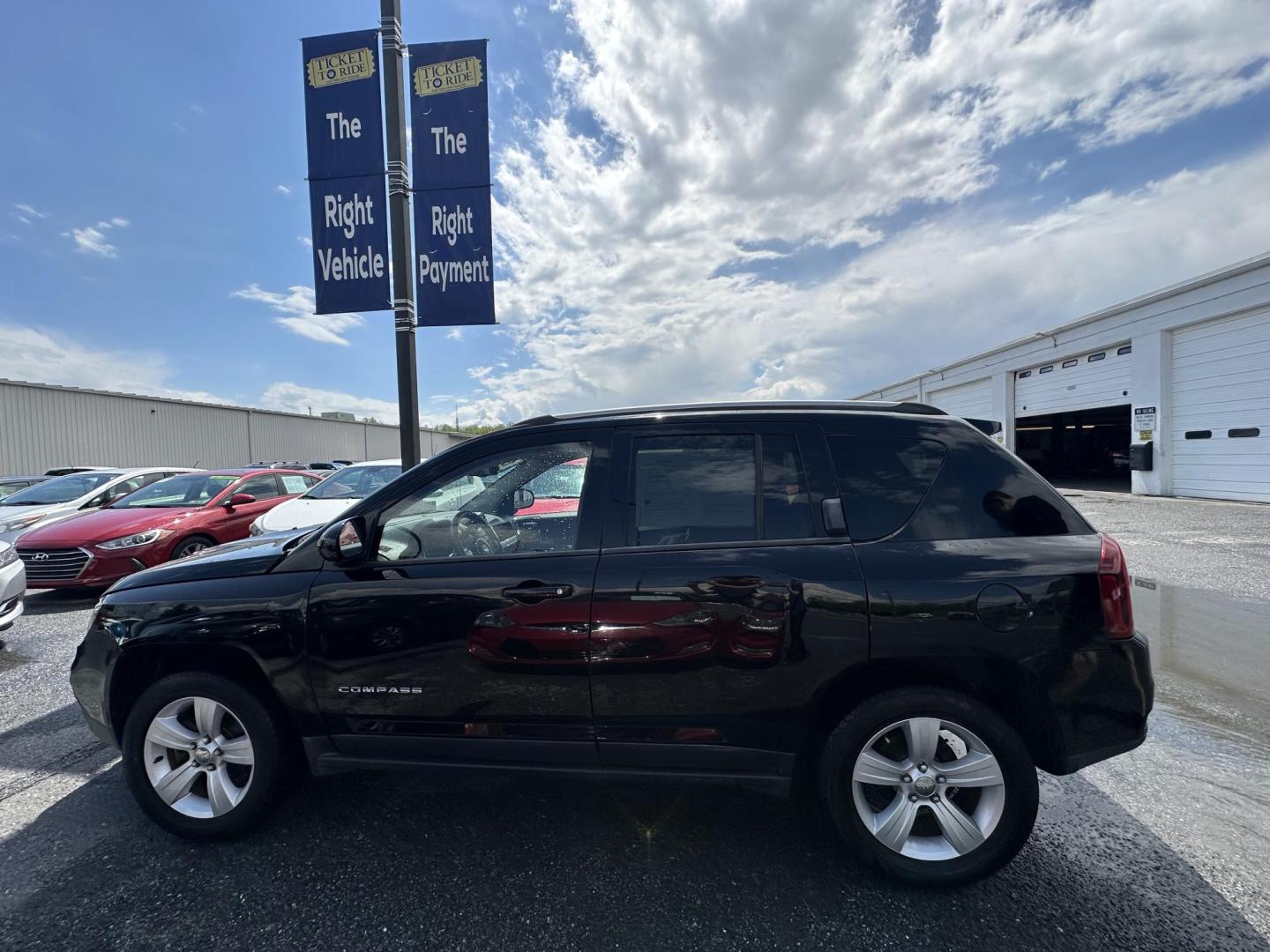 2015 BLACK Jeep Compass Latitude 4WD (1C4NJDEB8FD) with an 2.4L L4 DOHC 16V engine, Continuously Variable Transmission transmission, located at 1254 Manheim Pike, Lancaster, PA, 17601, (717) 393-9133, 40.062870, -76.323273 - Photo#5