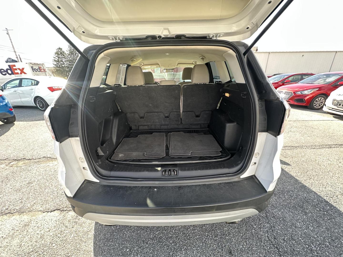 2017 WHITE Ford Escape SE FWD (1FMCU0GD0HU) with an 1.5L L4 DOHC 16V engine, 6A transmission, located at 1254 Manheim Pike, Lancaster, PA, 17601, (717) 393-9133, 40.062870, -76.323273 - Photo#12