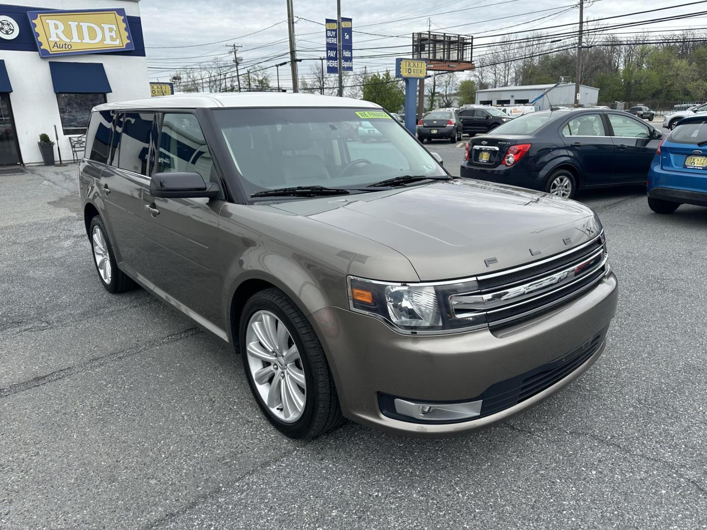 2013 GOLD Ford Flex SEL AWD (2FMHK6C86DB) with an 3.5L V6 DOHC 24V engine, 6-Speed Automatic Overdrive transmission, located at 1254 Manheim Pike, Lancaster, PA, 17601, (717) 393-9133, 40.062870, -76.323273 - Photo#2