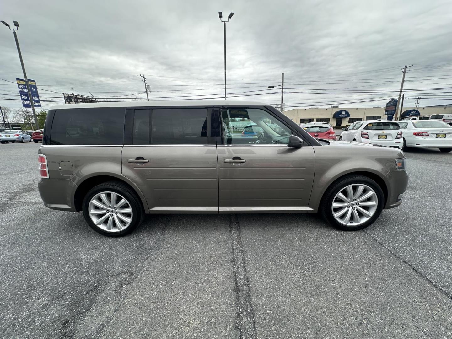 2013 GOLD Ford Flex SEL AWD (2FMHK6C86DB) with an 3.5L V6 DOHC 24V engine, 6-Speed Automatic Overdrive transmission, located at 1254 Manheim Pike, Lancaster, PA, 17601, (717) 393-9133, 40.062870, -76.323273 - Photo#3