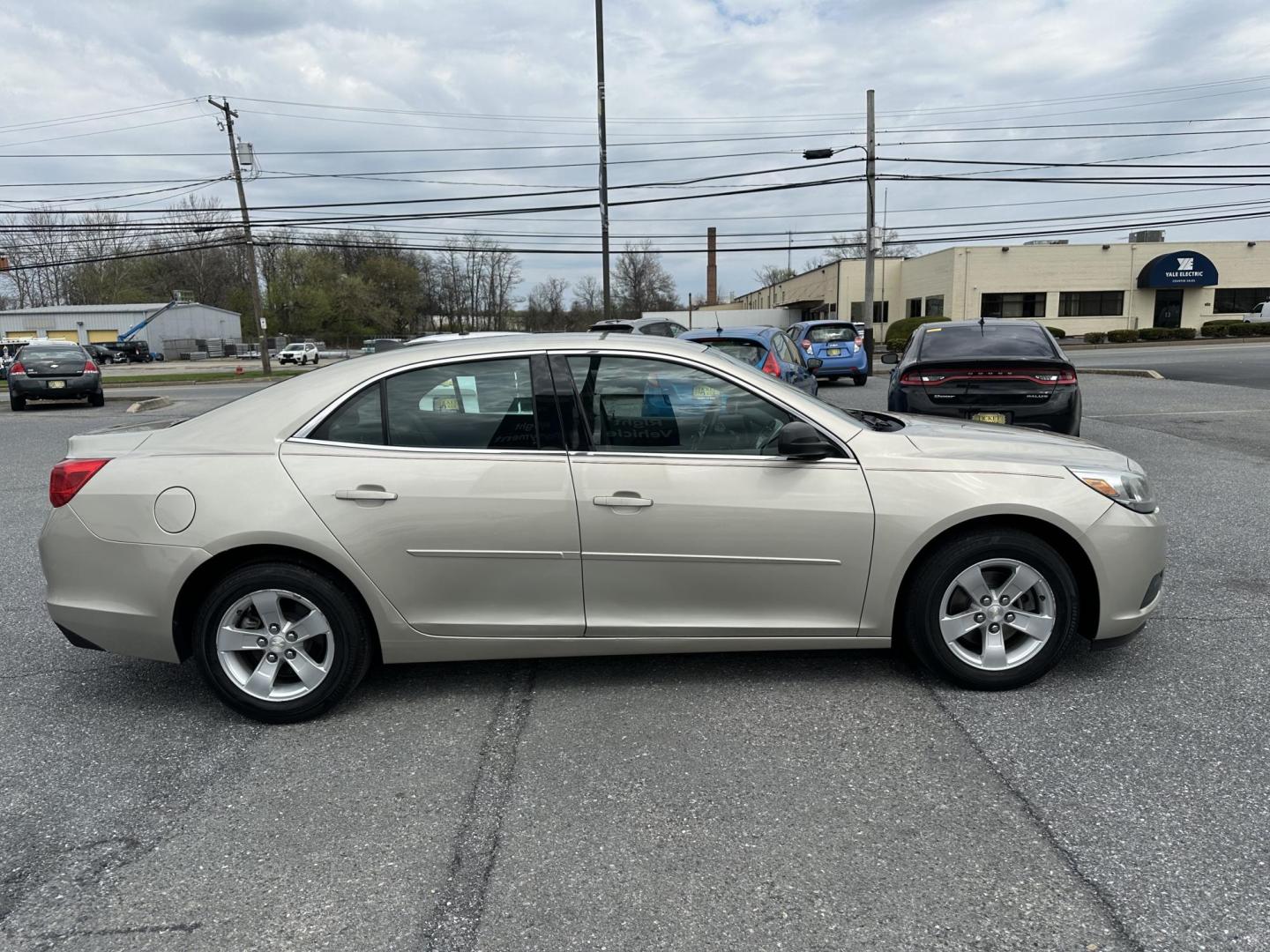2013 GOLD Chevrolet Malibu LS (1G11B5SA7DF) with an 2.5L L4 DOHC 16V engine, 6-Speed Automatic transmission, located at 1254 Manheim Pike, Lancaster, PA, 17601, (717) 393-9133, 40.062870, -76.323273 - Photo#3