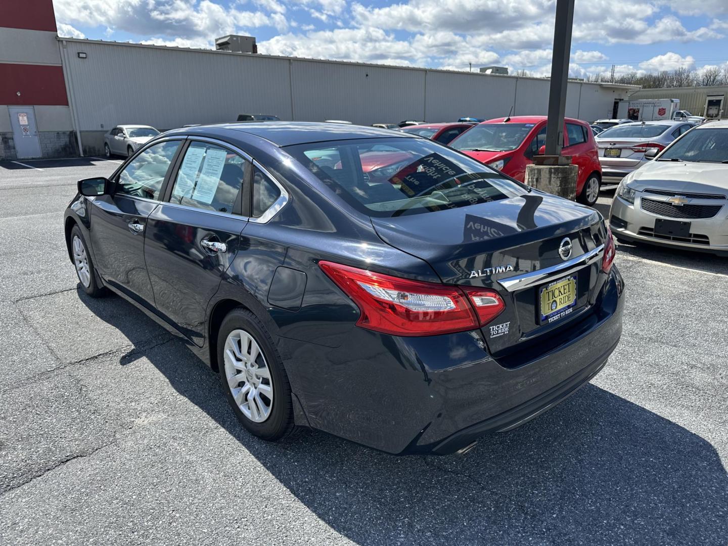 2016 GRAY Nissan Altima 2.5 SL (1N4AL3APXGC) with an 2.5L L4 DOHC 16V engine, CVT transmission, located at 1254 Manheim Pike, Lancaster, PA, 17601, (717) 393-9133, 40.062870, -76.323273 - Photo#4