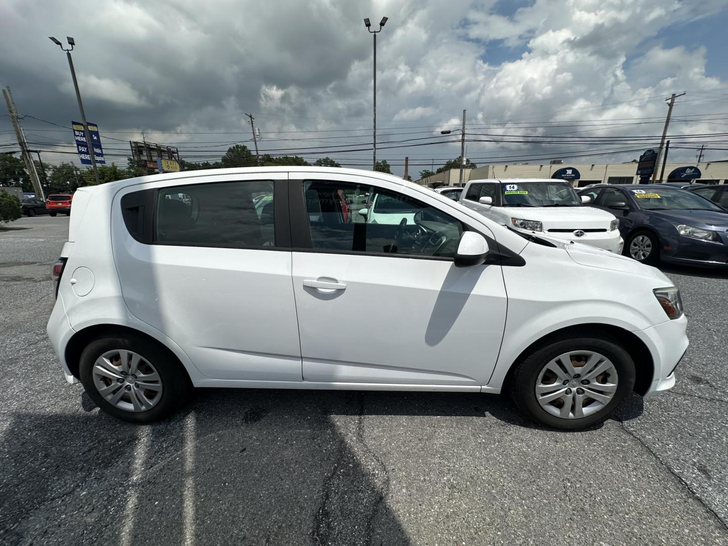 2018 WHITE Chevrolet Sonic FL Auto Hatchback (1G1JG6SG0J4) with an 1.8L L4 DOHC 24V engine, 6A transmission, located at 1254 Manheim Pike, Lancaster, PA, 17601, (717) 393-9133, 40.062870, -76.323273 - Photo#3