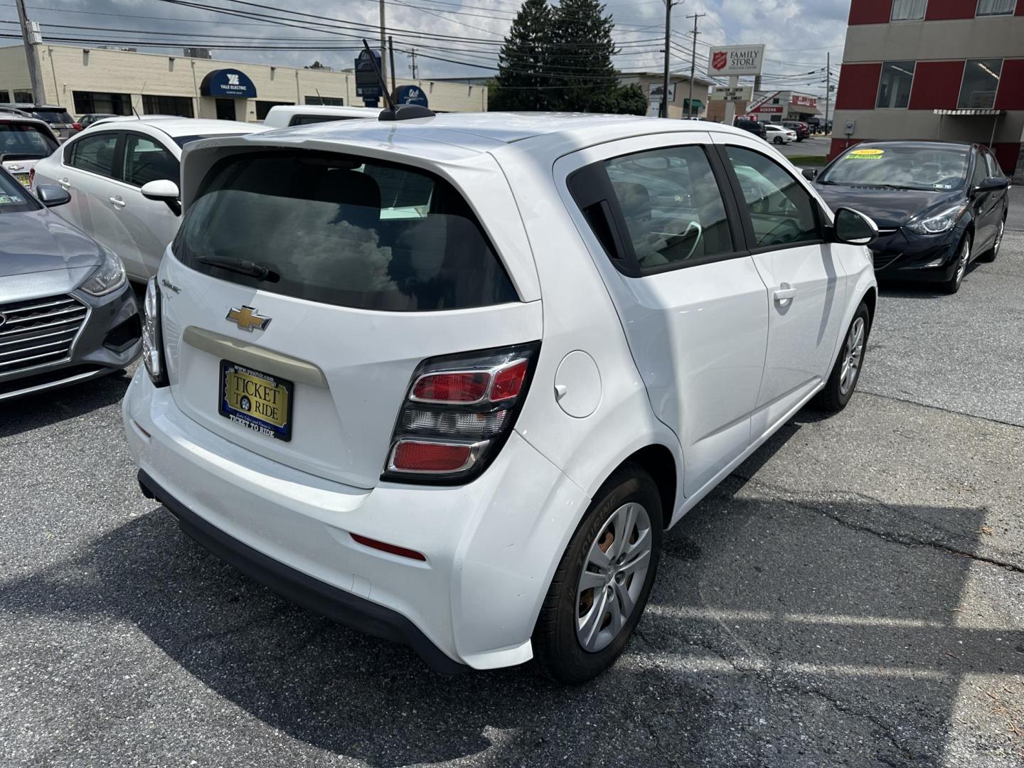 2018 WHITE Chevrolet Sonic FL Auto Hatchback (1G1JG6SG0J4) with an 1.8L L4 DOHC 24V engine, 6A transmission, located at 1254 Manheim Pike, Lancaster, PA, 17601, (717) 393-9133, 40.062870, -76.323273 - Photo#6