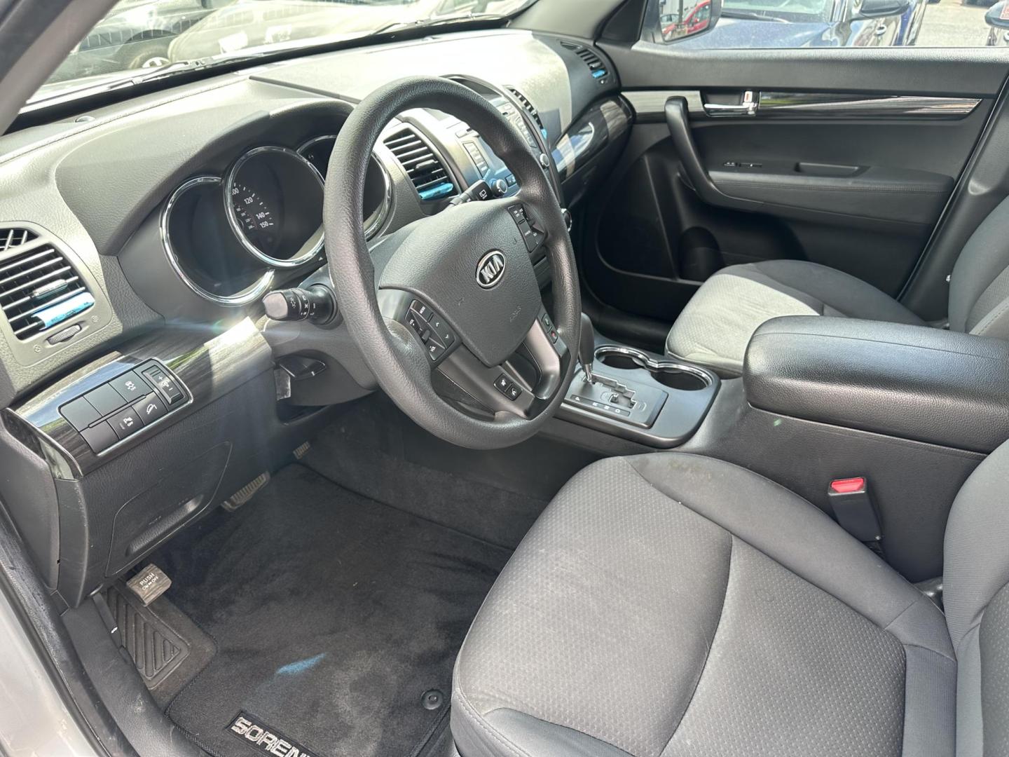2013 SILVER Kia Sorento LX 2WD (5XYKT3A68DG) with an 2.4L L4 DOHC 16V engine, 6-Speed Automatic transmission, located at 1254 Manheim Pike, Lancaster, PA, 17601, (717) 393-9133, 40.062870, -76.323273 - Photo#8