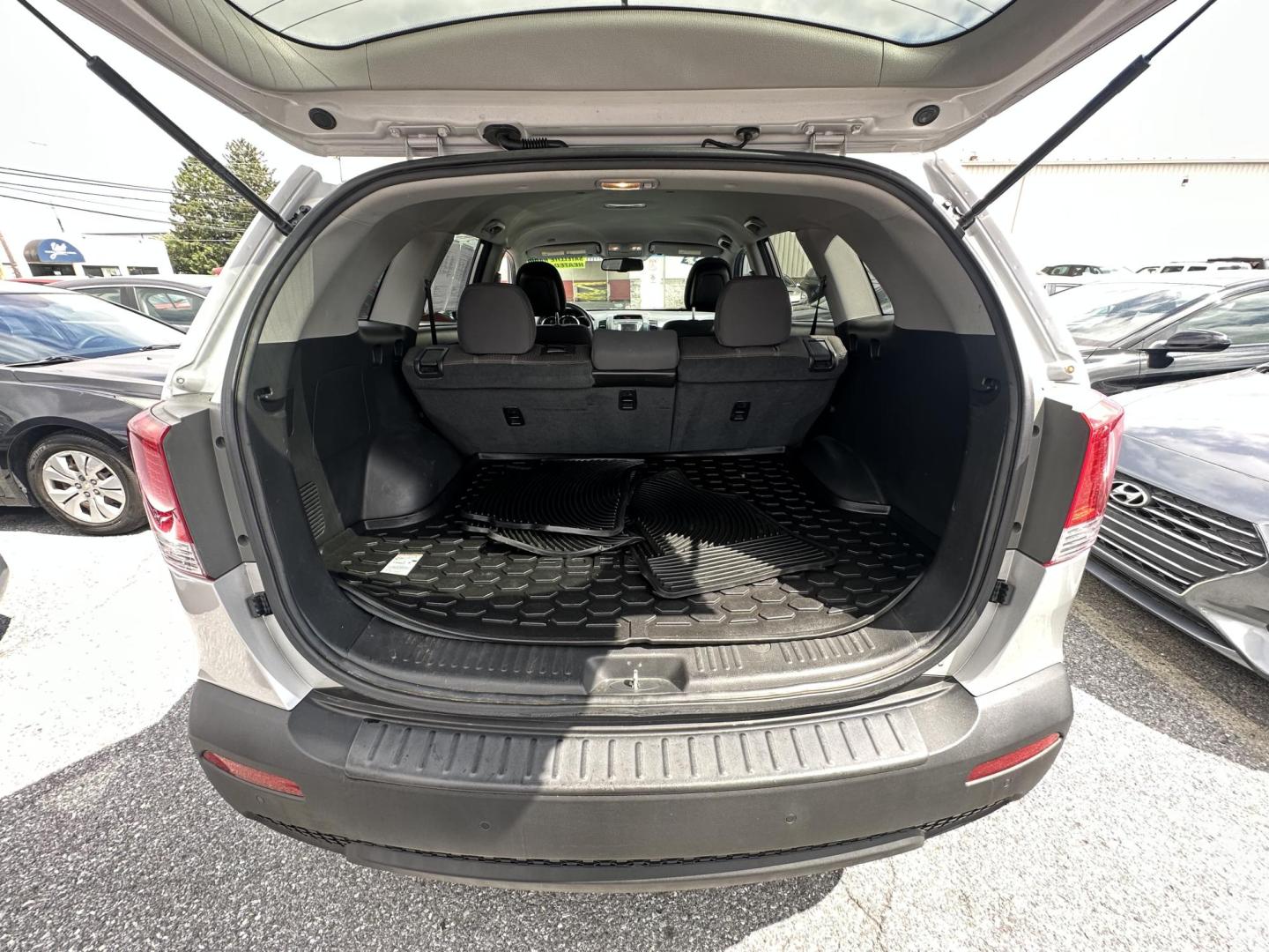 2013 SILVER Kia Sorento LX 2WD (5XYKT3A68DG) with an 2.4L L4 DOHC 16V engine, 6-Speed Automatic transmission, located at 1254 Manheim Pike, Lancaster, PA, 17601, (717) 393-9133, 40.062870, -76.323273 - Photo#12