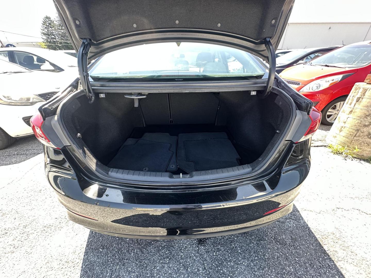 2017 BLACK Hyundai Elantra SE 6AT (5NPD74LF0HH) with an 1.8L L4 DOHC 16V engine, 6A transmission, located at 1254 Manheim Pike, Lancaster, PA, 17601, (717) 393-9133, 40.062870, -76.323273 - Photo#10