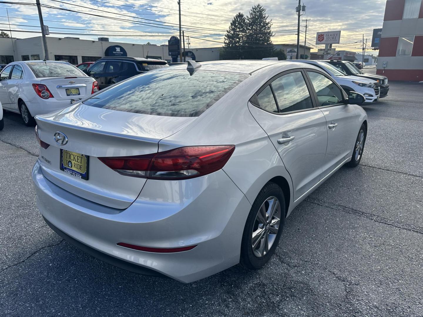2017 SILVER Hyundai Elantra Limited (5NPD84LFXHH) with an 1.8L L4 DOHC 16V engine, 6A transmission, located at 1254 Manheim Pike, Lancaster, PA, 17601, (717) 393-9133, 40.062870, -76.323273 - Photo#6