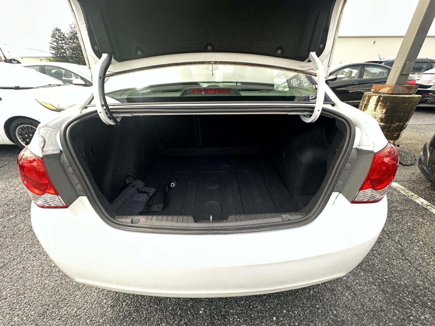 2015 WHITE Chevrolet Cruze LS Auto (1G1PA5SG6F7) with an 1.8L L4 DOHC 16V engine, 6-Speed Automatic transmission, located at 1254 Manheim Pike, Lancaster, PA, 17601, (717) 393-9133, 40.062870, -76.323273 - Photo#12