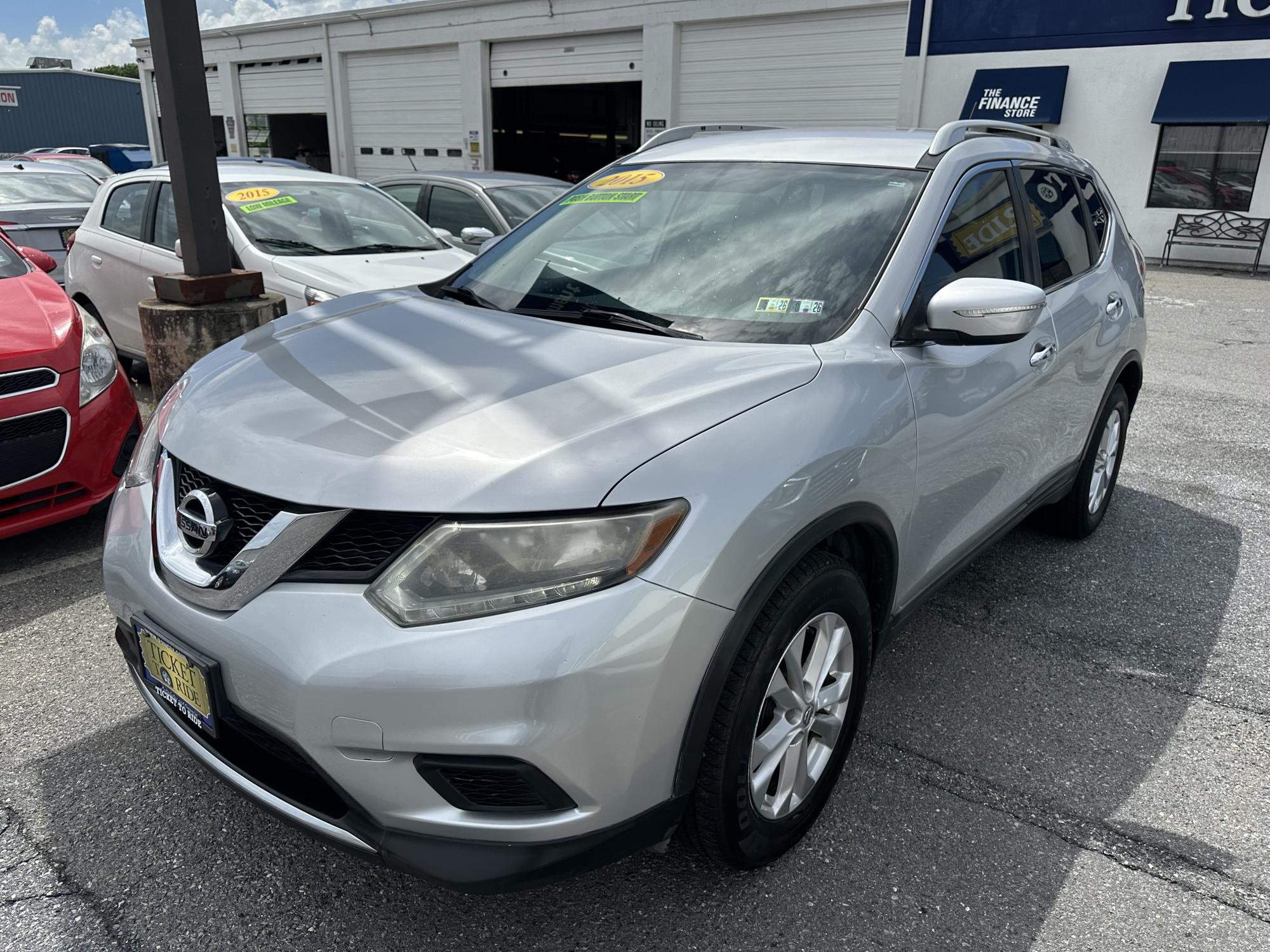 photo of 2015 Nissan Rogue S AWD