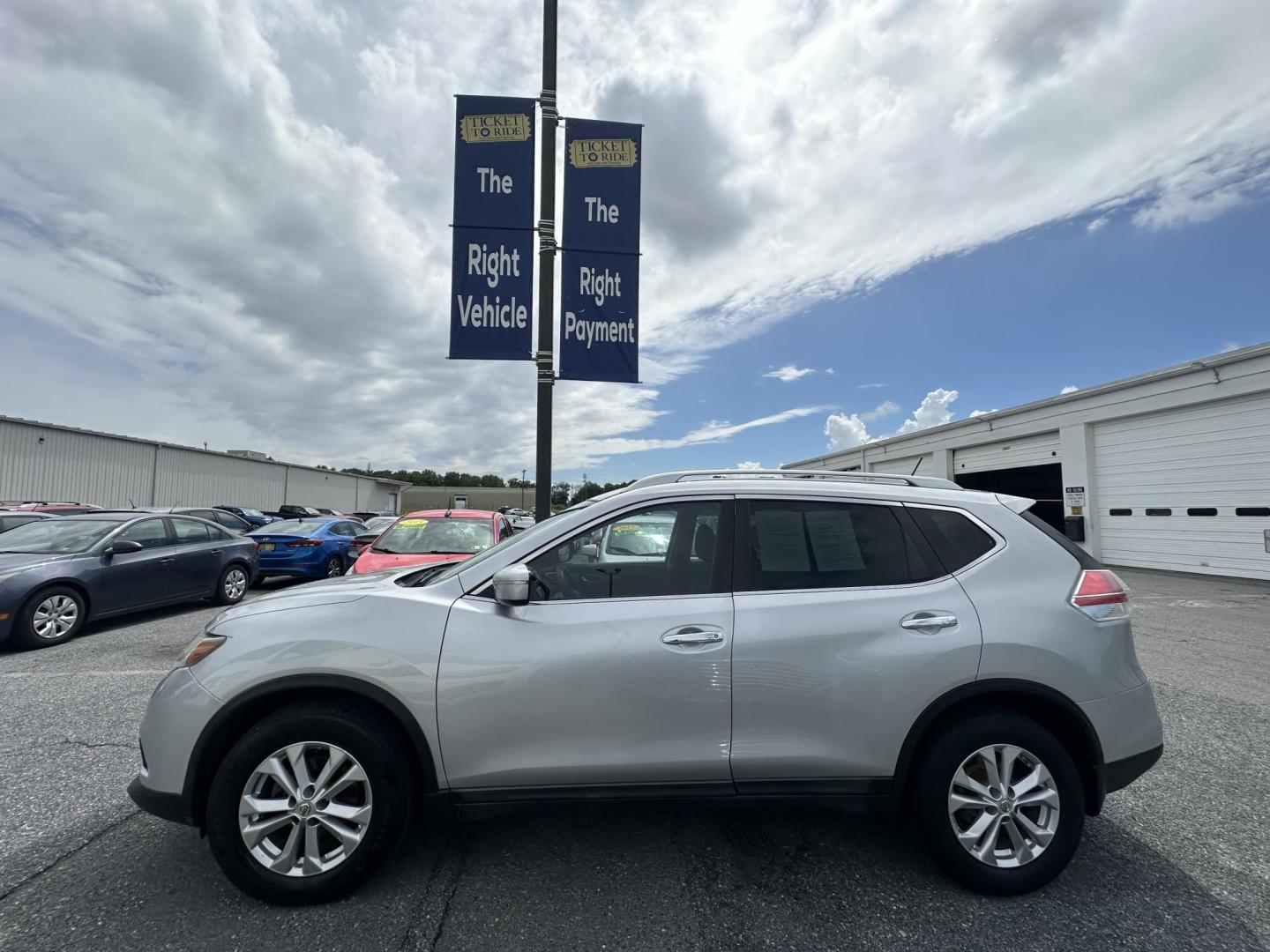 2015 SILVER Nissan Rogue S AWD (KNMAT2MV6FP) with an 2.5L L4 DOHC 16V engine, Continuously Variable Transmission transmission, located at 1254 Manheim Pike, Lancaster, PA, 17601, (717) 393-9133, 40.062870, -76.323273 - Photo#5