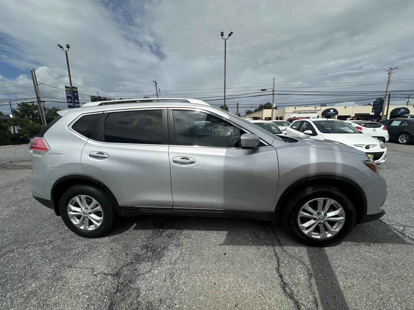 2015 SILVER Nissan Rogue S AWD (KNMAT2MV6FP) with an 2.5L L4 DOHC 16V engine, Continuously Variable Transmission transmission, located at 1254 Manheim Pike, Lancaster, PA, 17601, (717) 393-9133, 40.062870, -76.323273 - Photo#3
