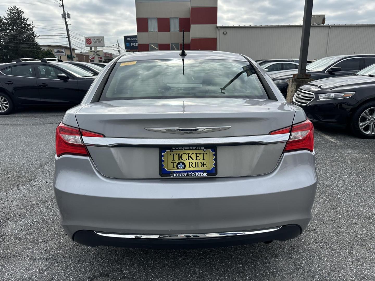 2013 GRAY Chrysler 200 LX (1C3CCBAB9DN) with an 2.4L L4 DOHC 16V engine, 6-Speed Automatic transmission, located at 1254 Manheim Pike, Lancaster, PA, 17601, (717) 393-9133, 40.062870, -76.323273 - Photo#5