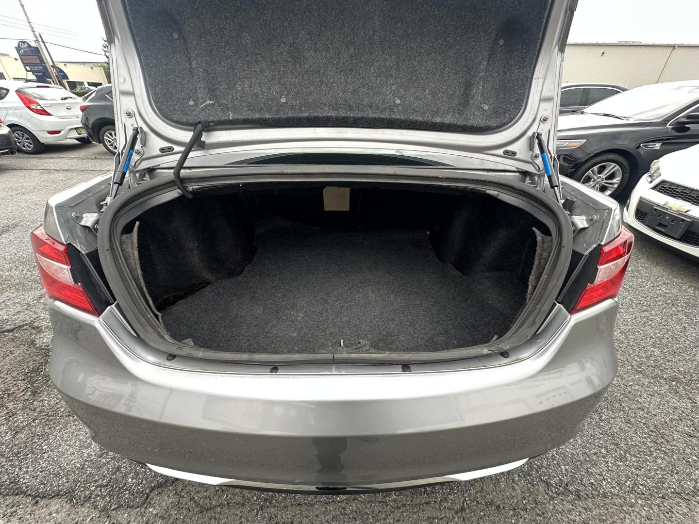 2013 GRAY Chrysler 200 LX (1C3CCBAB9DN) with an 2.4L L4 DOHC 16V engine, 6-Speed Automatic transmission, located at 1254 Manheim Pike, Lancaster, PA, 17601, (717) 393-9133, 40.062870, -76.323273 - Photo#12