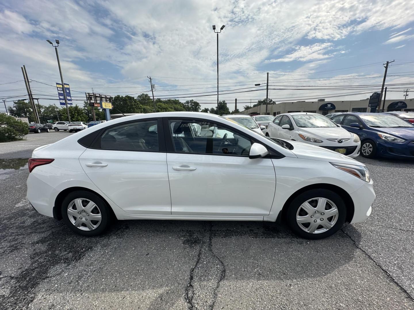 2018 WHITE Hyundai Accent SEL 4-Door 6A (3KPC24A34JE) with an 1.6L L4 DOHC 16V engine, 6A transmission, located at 1254 Manheim Pike, Lancaster, PA, 17601, (717) 393-9133, 40.062870, -76.323273 - Photo#3