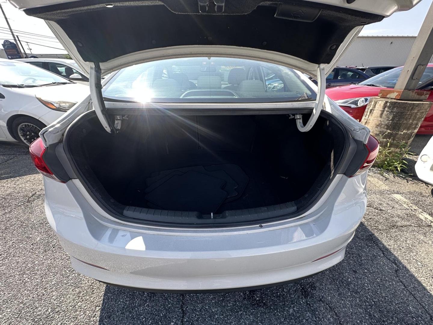 2018 WHITE Hyundai Elantra Limited (5NPD84LF0JH) with an 1.8L L4 DOHC 16V engine, 6A transmission, located at 1254 Manheim Pike, Lancaster, PA, 17601, (717) 393-9133, 40.062870, -76.323273 - Photo#10
