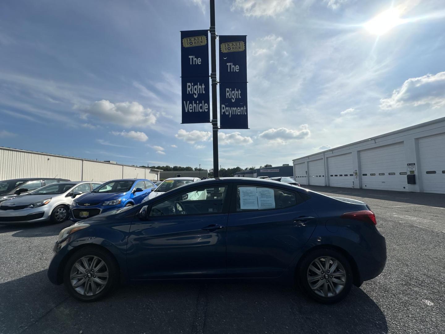 2017 BLUE Hyundai Elantra Limited (KMHD84LF5HU) with an 1.8L L4 DOHC 16V engine, 6A transmission, located at 1254 Manheim Pike, Lancaster, PA, 17601, (717) 393-9133, 40.062870, -76.323273 - Photo#9