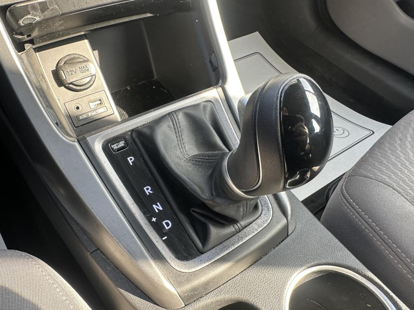 2017 BLUE Hyundai Elantra Limited (KMHD84LF5HU) with an 1.8L L4 DOHC 16V engine, 6A transmission, located at 1254 Manheim Pike, Lancaster, PA, 17601, (717) 393-9133, 40.062870, -76.323273 - Photo#17