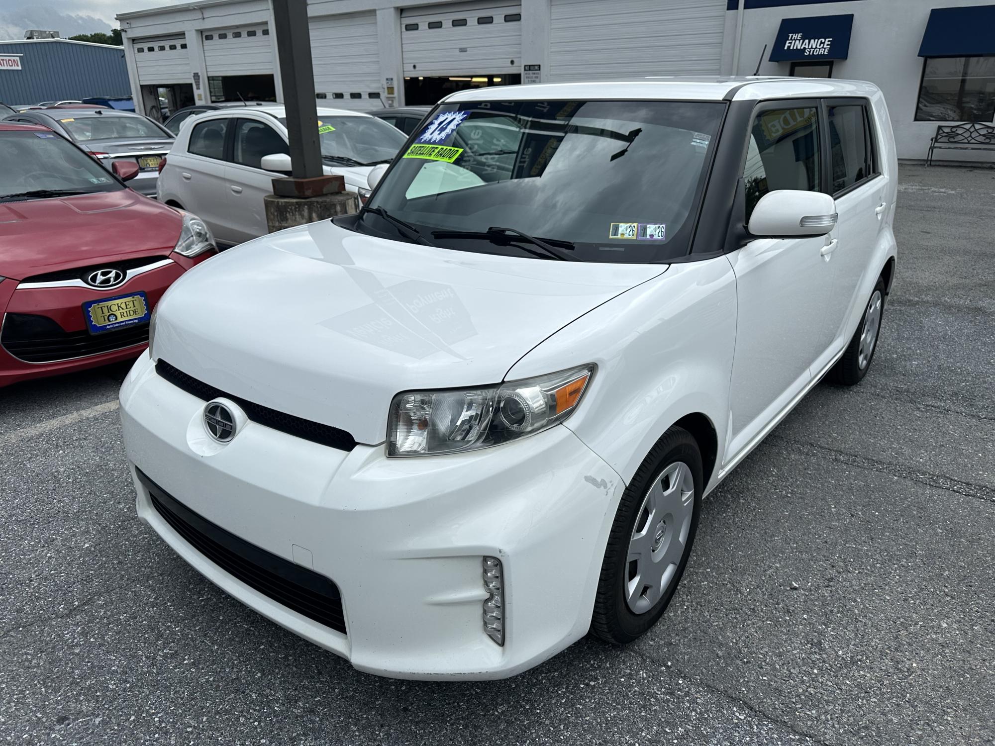 photo of 2014 Scion xB 5-Door Wagon 5-Spd MT