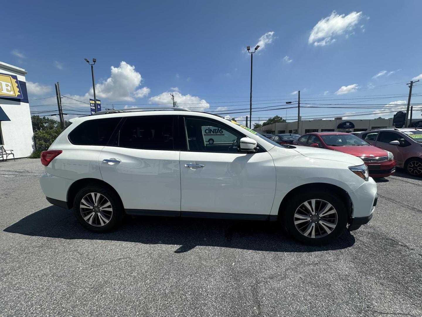 2017 WHITE Nissan Pathfinder Platinum 4WD (5N1DR2MM4HC) with an 3.5L V6 DOHC 24V engine, CVT transmission, located at 1254 Manheim Pike, Lancaster, PA, 17601, (717) 393-9133, 40.062870, -76.323273 - Photo#3