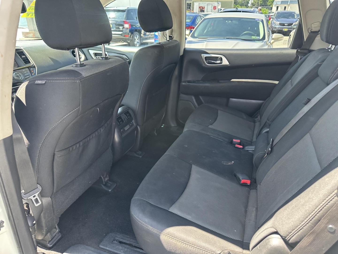 2017 WHITE Nissan Pathfinder Platinum 4WD (5N1DR2MM4HC) with an 3.5L V6 DOHC 24V engine, CVT transmission, located at 1254 Manheim Pike, Lancaster, PA, 17601, (717) 393-9133, 40.062870, -76.323273 - Photo#7