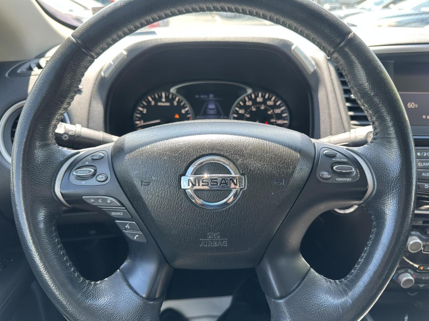 2017 WHITE Nissan Pathfinder Platinum 4WD (5N1DR2MM4HC) with an 3.5L V6 DOHC 24V engine, CVT transmission, located at 1254 Manheim Pike, Lancaster, PA, 17601, (717) 393-9133, 40.062870, -76.323273 - Photo#15