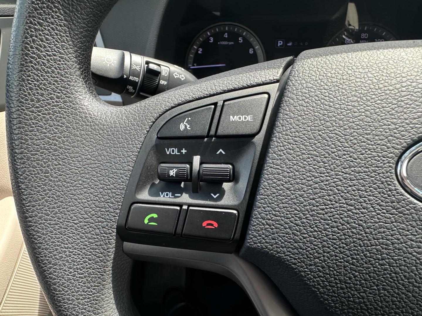 2016 WHITE Hyundai Tucson SE w/Preferred Package AWD (KM8J3CA41GU) with an 2.0L L4 DOHC 16V engine, 6A transmission, located at 1254 Manheim Pike, Lancaster, PA, 17601, (717) 393-9133, 40.062870, -76.323273 - Photo#12