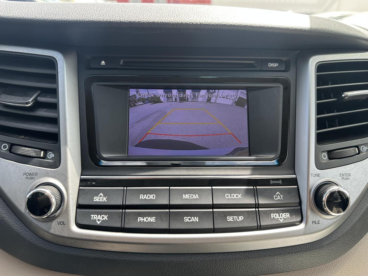 2016 WHITE Hyundai Tucson SE w/Preferred Package AWD (KM8J3CA41GU) with an 2.0L L4 DOHC 16V engine, 6A transmission, located at 1254 Manheim Pike, Lancaster, PA, 17601, (717) 393-9133, 40.062870, -76.323273 - Photo#19
